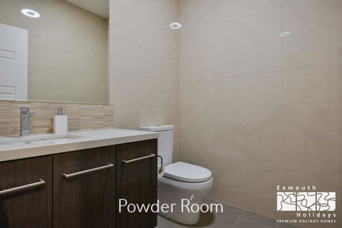 27 Kestrel Place - With Pool And Jetty - Accommodation Newcastle 14