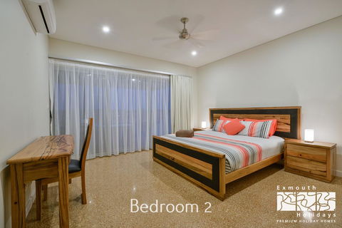 27 Kestrel Place - With Pool And Jetty - Accommodation Newcastle 9
