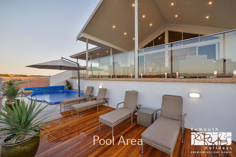 27 Kestrel Place - With Pool And Jetty - Accommodation Newcastle 19
