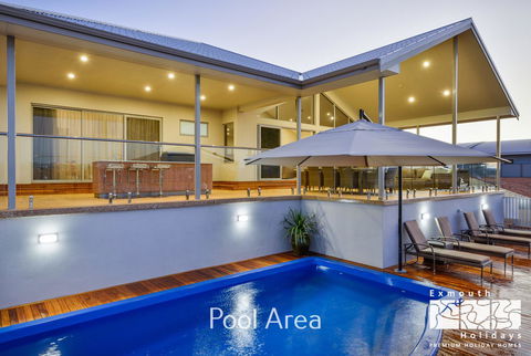 27 Kestrel Place - With Pool And Jetty - Accommodation Newcastle 0