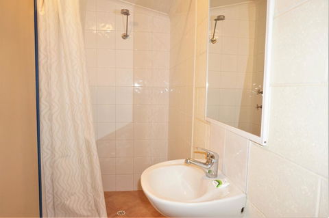 Osprey Holiday Village Unit 102 - Accommodation Newcastle 12