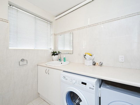 Lucy's House - Accommodation Newcastle 5