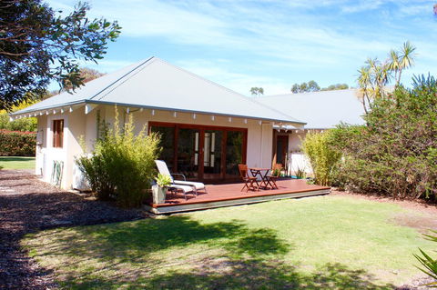 Moana Spa Villas - Prime Yallingup Location - Accommodation Newcastle 0