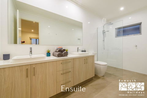 20 Madaffari Drive - Accommodation Newcastle 9