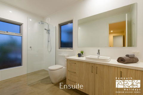20 Madaffari Drive - Accommodation Newcastle 12