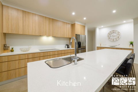20 Madaffari Drive - Accommodation Newcastle 4
