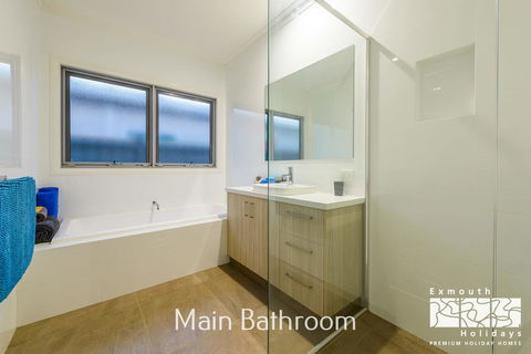 20 Madaffari Drive - Accommodation Newcastle 15