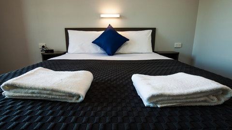 Beadon Bay Hotel - Accommodation Newcastle 5
