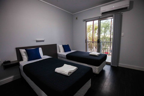 Beadon Bay Hotel - Accommodation Newcastle 6