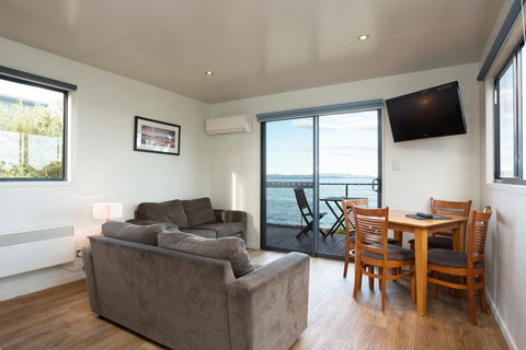 Swansea Beach Chalets - Accommodation Newcastle 1