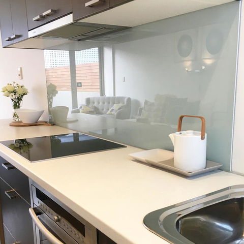 Sandy Bay Studio Apartment - Accommodation Newcastle 3