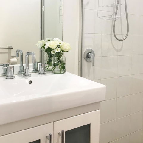 Sandy Bay Studio Apartment - Accommodation Newcastle 7