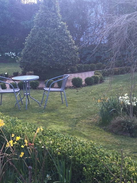 Clydesdale Manor - Accommodation Newcastle 8