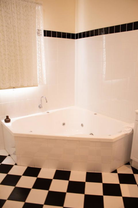 Stanley Hotel & Apartments - Accommodation Newcastle 11