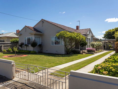 Barclay Motor Inn - Accommodation Newcastle 3