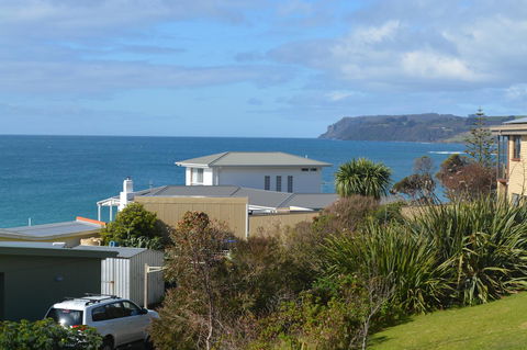 Seascape Beach House - Accommodation Newcastle 9
