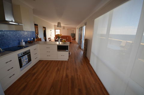 Seascape Beach House - Accommodation Newcastle 1