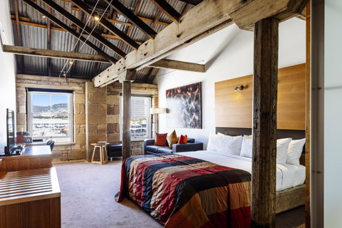 The Henry Jones Art Hotel - Accommodation Newcastle 3