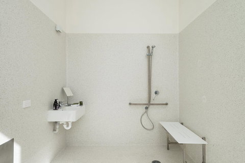 The Florance - Accommodation Newcastle 40