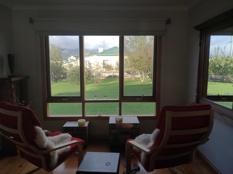 Grace Cottage - Accommodation Newcastle 30