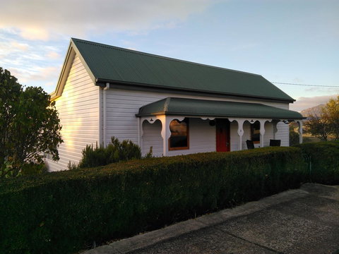 Grace Cottage - Accommodation Newcastle 7