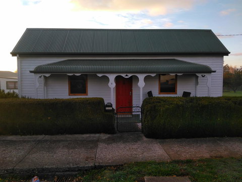 Grace Cottage - Accommodation Newcastle 2