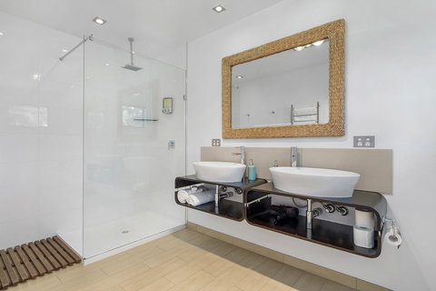 Sunset Bay Escape - Accommodation Newcastle 13