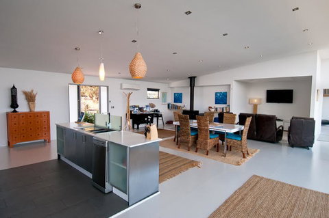 Sunset Bay Escape - Accommodation Newcastle 39