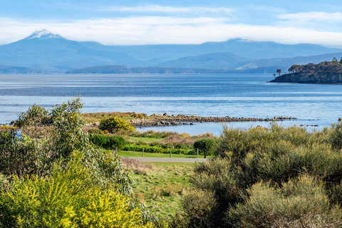 Sunset Bay Escape - Accommodation Newcastle 3