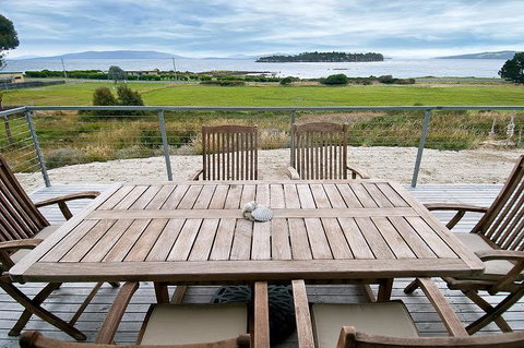 Sunset Bay Escape - Accommodation Newcastle 35