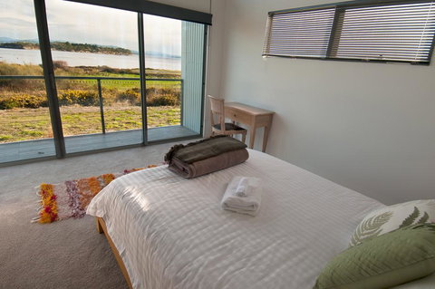 Sunset Bay Escape - Accommodation Newcastle 44