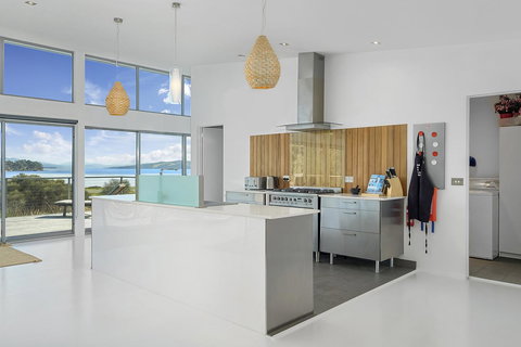 Sunset Bay Escape - Accommodation Newcastle 19