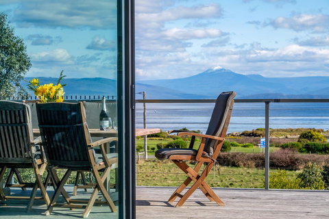 Sunset Bay Escape - Accommodation Newcastle 28