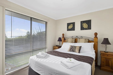 Mirramar House - Accommodation Newcastle 13