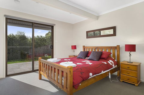 Mirramar House - Accommodation Newcastle 16