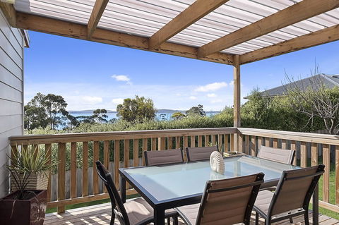Mirramar House - Accommodation Newcastle 6