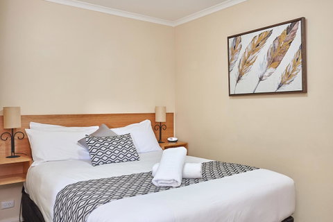 Elphin Serviced Apartments - Accommodation Newcastle 4