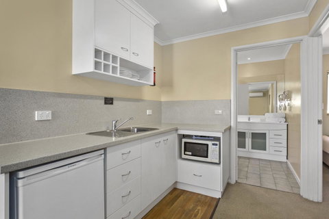 Elphin Serviced Apartments - Accommodation Newcastle 39