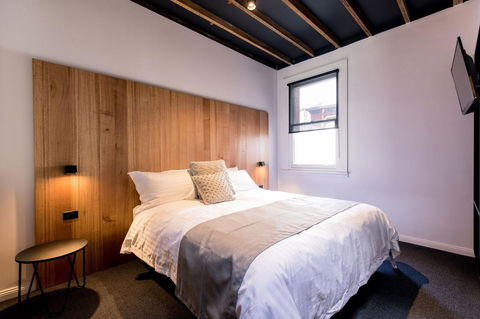 105 Mac Unique Apartments - Accommodation Newcastle 6