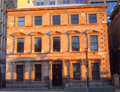 105 Mac Unique Apartments - Accommodation Newcastle 0