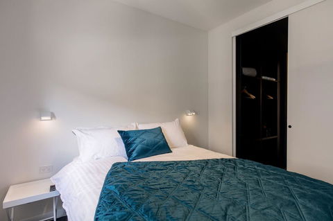 105 Mac Unique Apartments - Accommodation Newcastle 16
