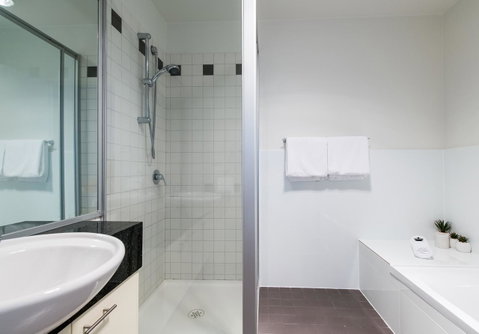Sullivans Cove Apartments - Accommodation Newcastle 35