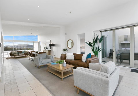 Sullivans Cove Apartments - Accommodation Newcastle 7