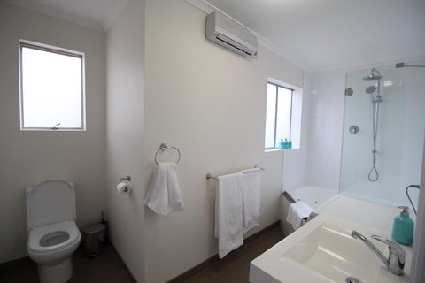 Trinity Hill Apartments - Accommodation Newcastle 1