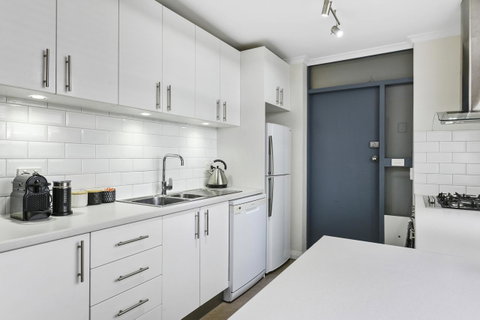 Trinity Hill Apartments - Accommodation Newcastle 7