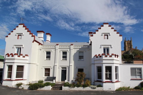 Trinity Hill Apartments - Accommodation Newcastle 0