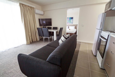 Adina Place Motel Apartments - Accommodation Newcastle 6