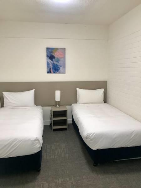 Adina Place Motel Apartments - Accommodation Newcastle 10