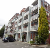 Adina Place Motel Apartments