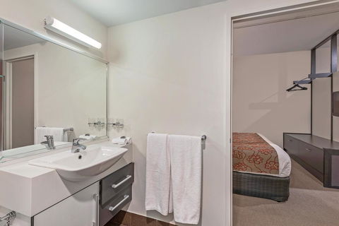Mantra One Sandy Bay Road - Accommodation Newcastle 21